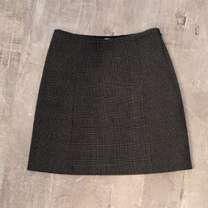 Aritzia - Babaton -Size 4-high Rise Checkered Pencil Skirt